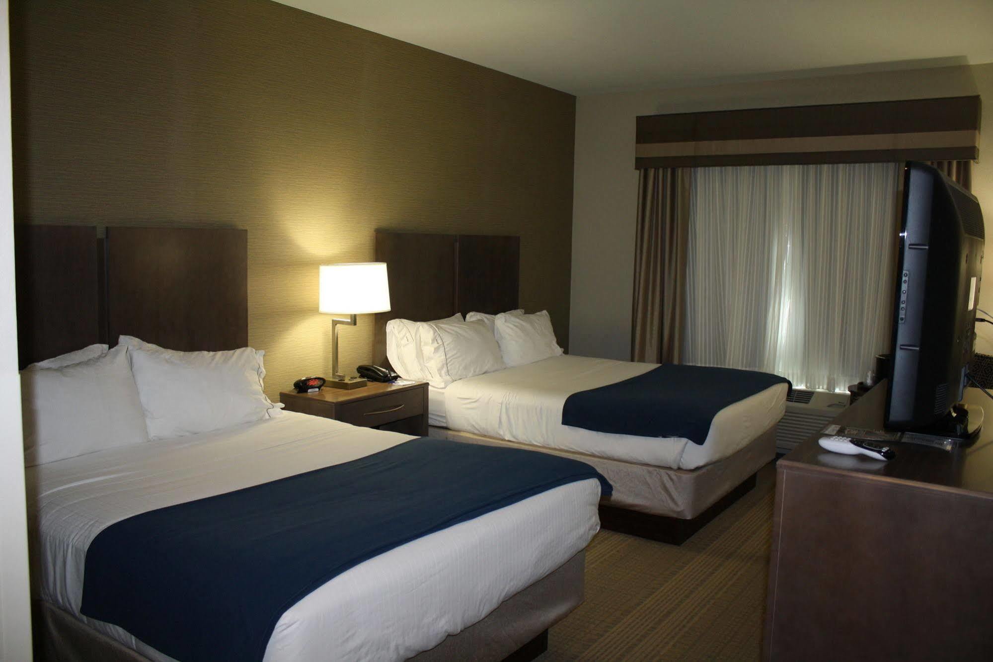 Holiday Inn Express Hotel & Suites Wichita Northeast By Ihg Luaran gambar