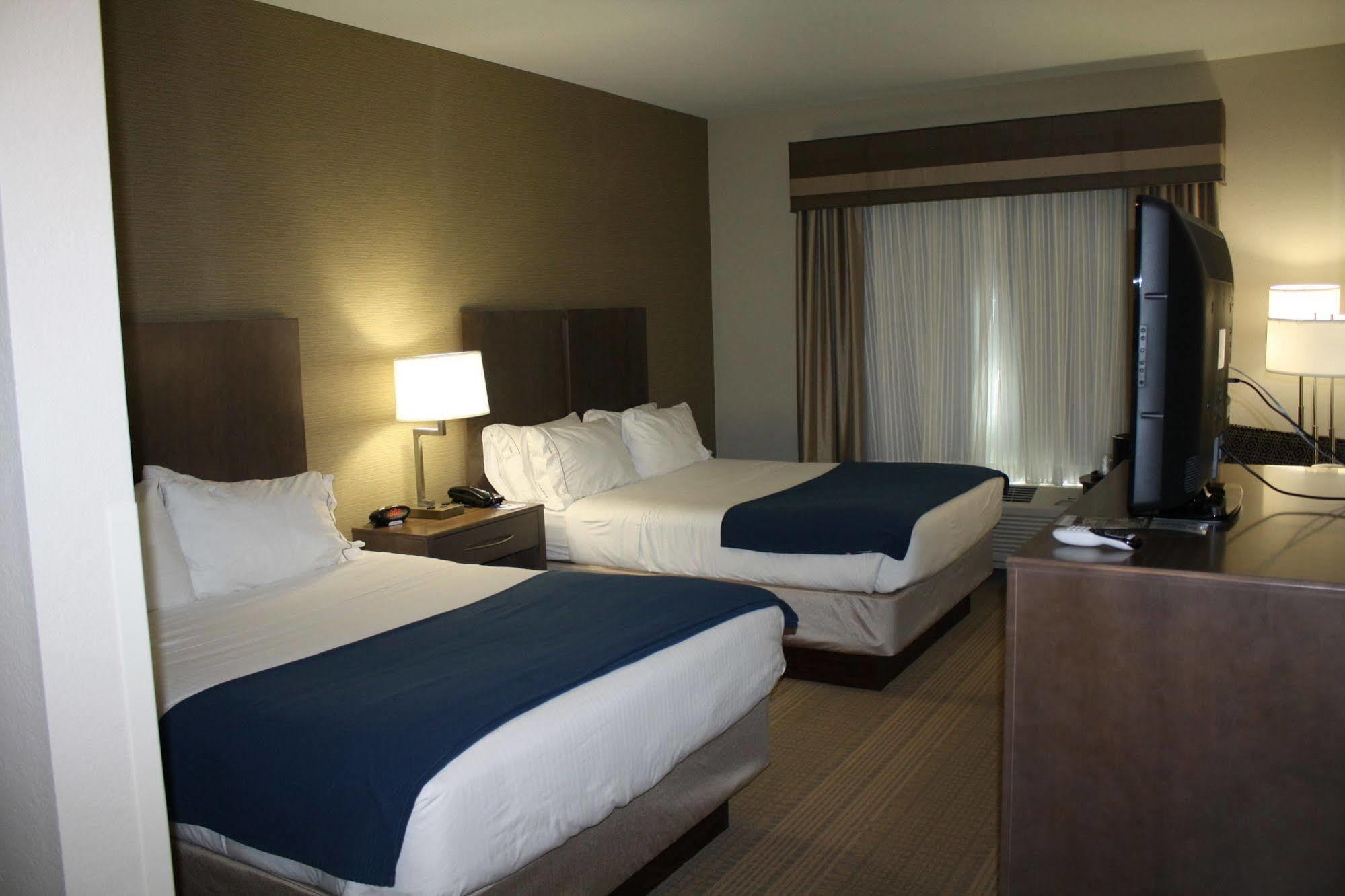 Holiday Inn Express Hotel & Suites Wichita Northeast By Ihg Luaran gambar